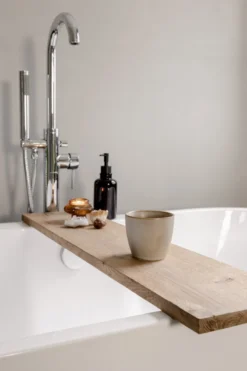 Badplank Eiken 80 Cm – Warm Eikenhout – Badplank Voor In Bad – Handgemaakt – Duurzaam En Sterk Hout – Sfeervol En Warme Uitstraling